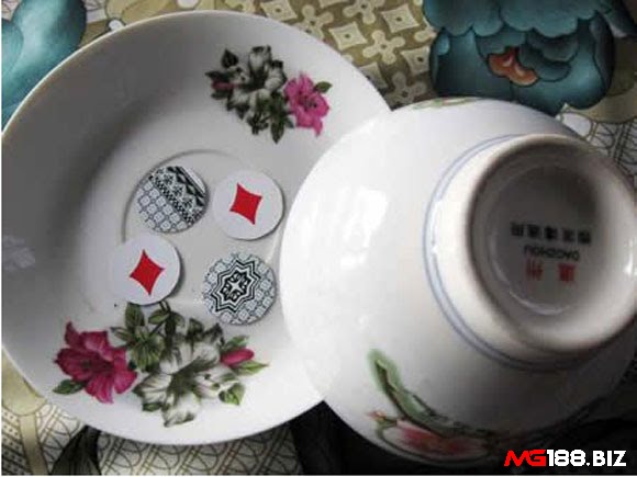Luật chơi xóc đĩa là sao?