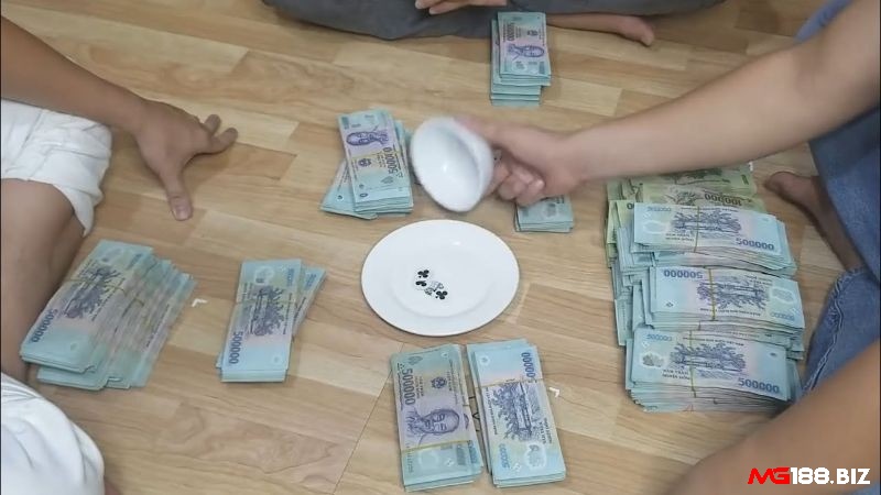 Nằm mơ đánh xóc đĩa đánh con gì - Ý nghĩa chiêm bao thấy đánh xóc đĩa