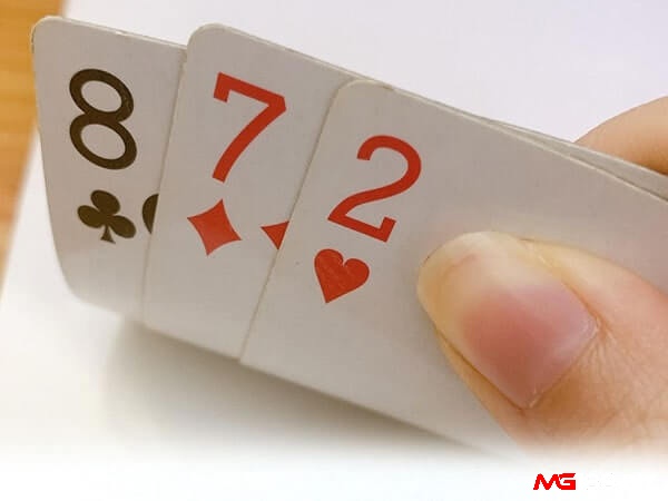 “16 dằn hay rút?” - 16 điểm và quyết định rút