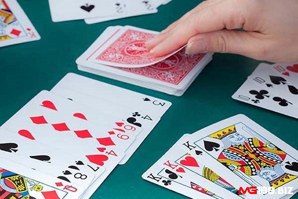 Cách tính điểm trong game Phỏm khá đơn giản và dễ hiểu