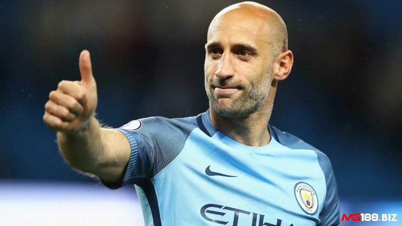 Đội hình xuất sắc nhất Manchester City có cầu thủ Pablo Zabaleta
