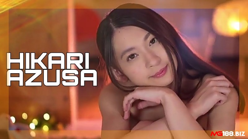 Hikari Azusa là một diễn viên trẻ xuất sắc trong ngành giải trí người lớn