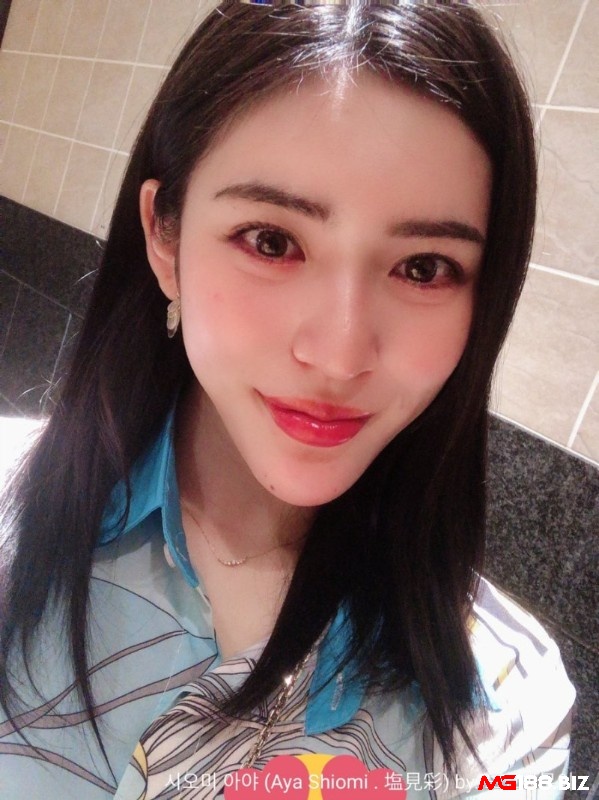 Aya Shiomi là một diễn viên JAV xinh đẹp và quyến rũ