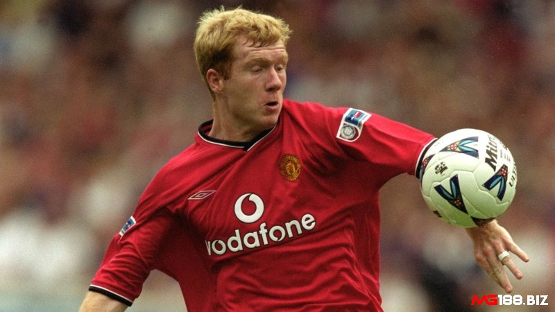 Tiền vệ Scholes của Đội hình xuất sắc nhất Manchester United