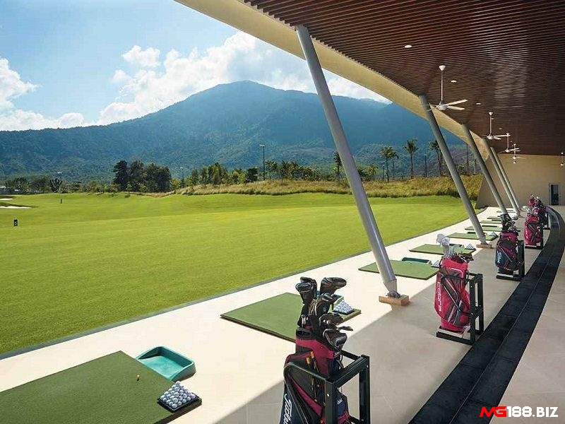 Sân golf Bà Nà Hills trang bị mái che hiện đại