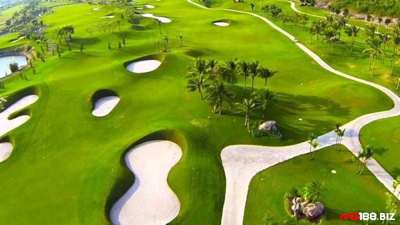 Sân golf Diamond Bay Nha Trang