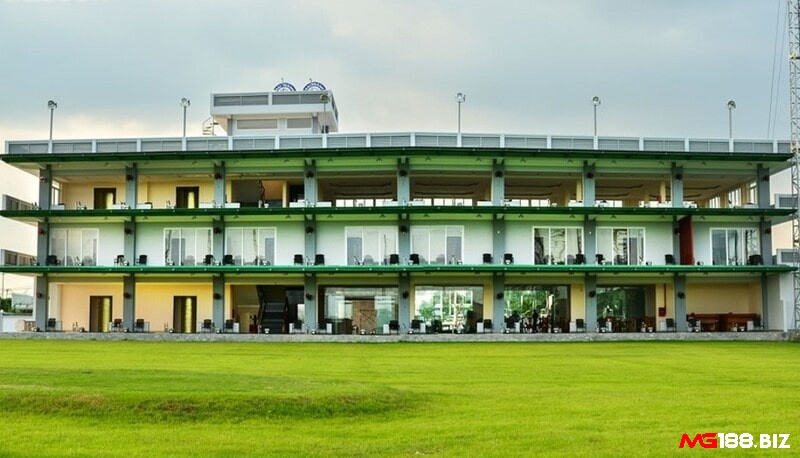 Nhà hàng cao cấp với chuẩn 4, 5 sao Happy Golf