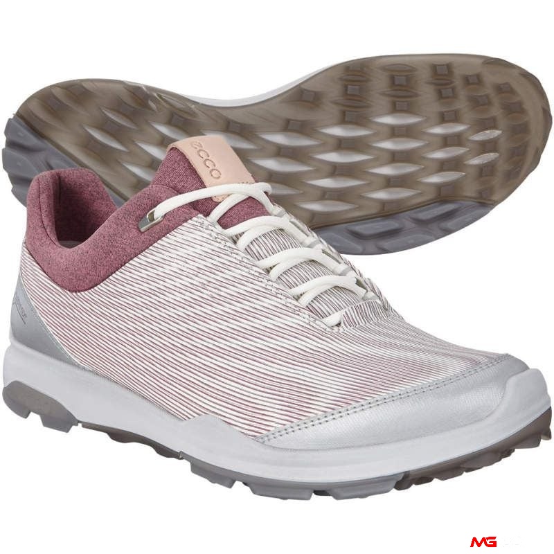 Ecco W Golf Biom Hybrid 3 là mẫu giày golf nữ có khả năng chống thấm nước 100%