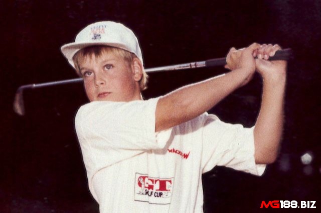 Henrik Stenson bắt đầu sự nghiệp chơi golf khi 12 tuổi