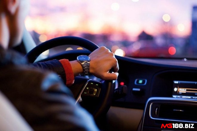 Những vấn đề liên quan đến giải mã giấc mơ lái xe ô tô