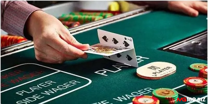 Các chiến thuật đặt cược như 1-3-2-6, Labouchere và Flat Betting thường được nhắc đến trong hướng dẫn chơi baccarat để hỗ trợ quản lý vốn và tối ưu hóa trò chơi