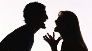 Mộng thấy cãi nhau đánh đề con gì? Giải mã chuẩn xác