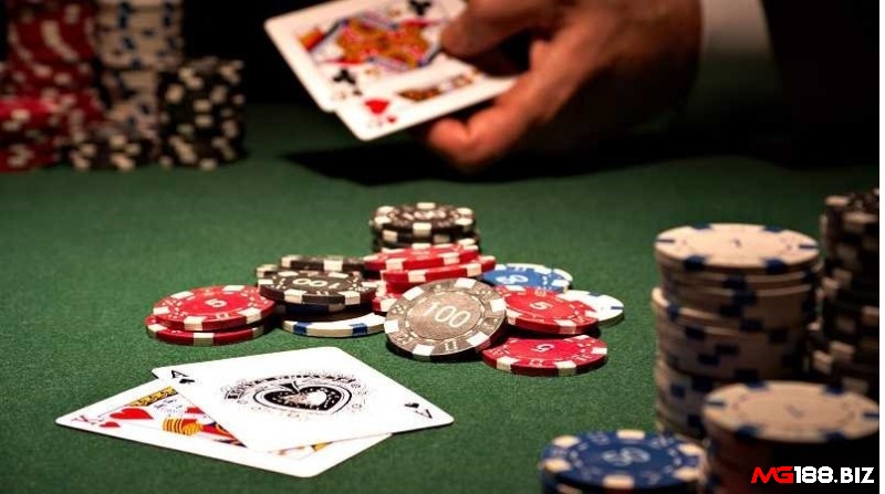 Hướng dẫn hạ phỏm và gửi bài rác để giảm điểm trong Phỏm miền Bắc.