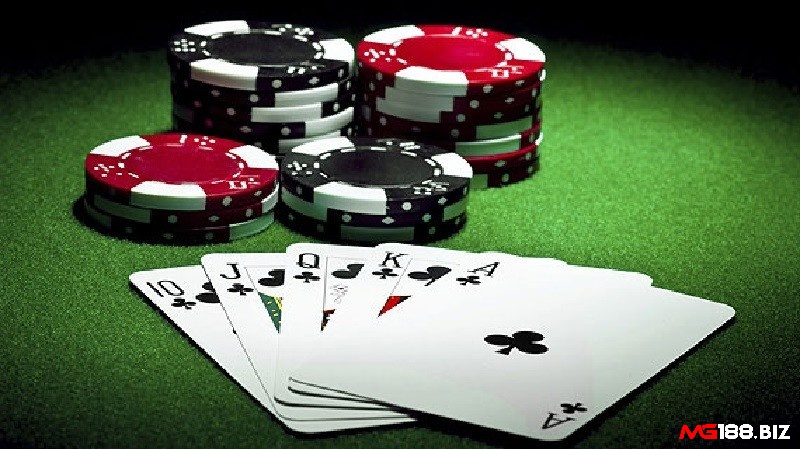 Giữ bài hợp lý và phá thế đối thủ đúng lúc sẽ quyết định thành bại trong đánh bài Tiến Lên 52 lá.