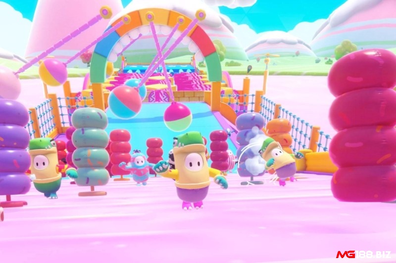 Fall Guys nổi bật với lối chơi đơn giản, tạo ra những trận đấu vui nhộn và bất ngờ