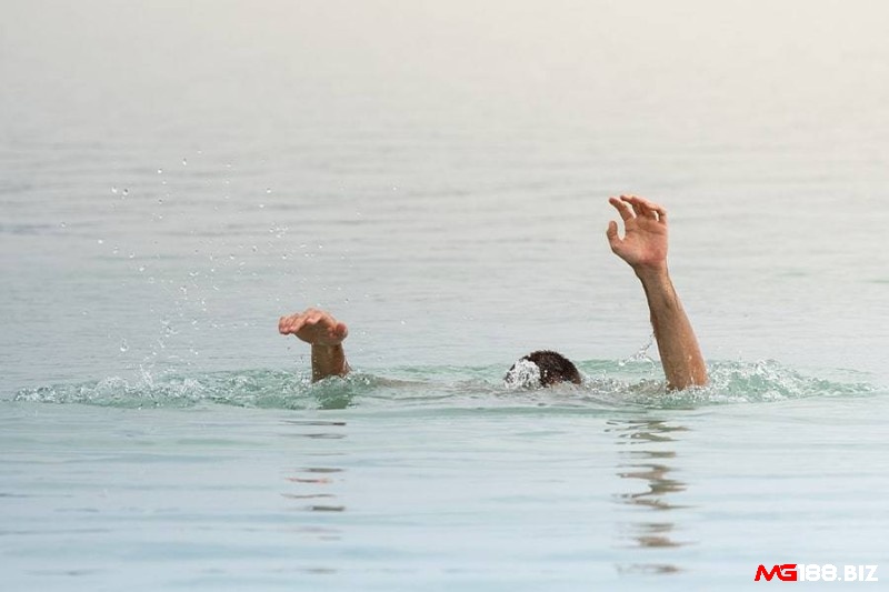 Giải mã giấc mơ chết đuối và luận ra điềm báo liên quan