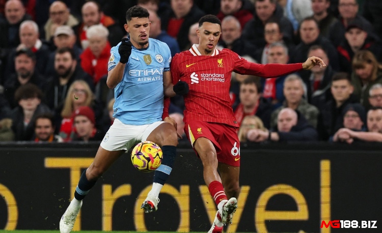 Cân đối giữa khả năng tấn công và phòng ngự giúp xác định xác suất cả hai đội cùng ghi bàn.