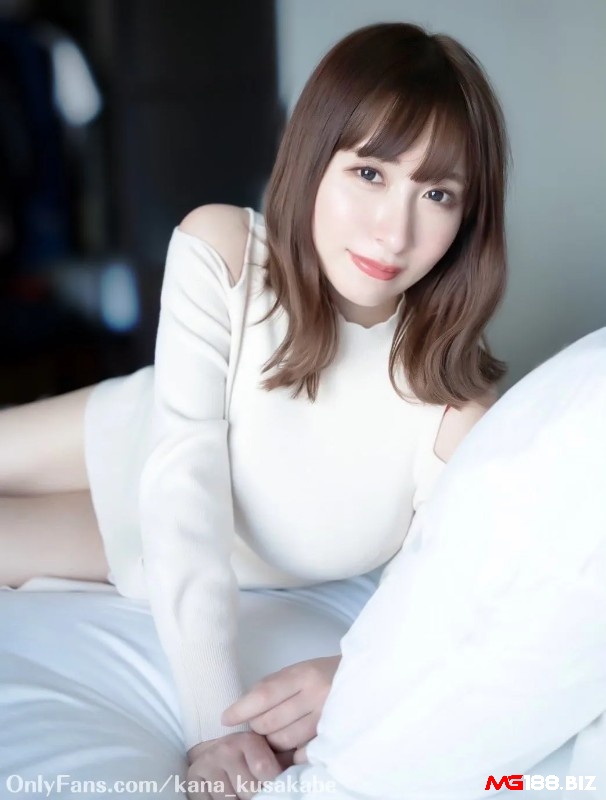 Kusakabe tham gia ngành giải trí người lớn từ năm 2019 và nhanh chóng đạt được nhiều thành công