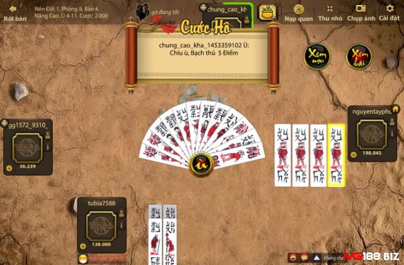 Bạn có thể tham gia chơi đánh chắn cả trên máy tính và điện thoại