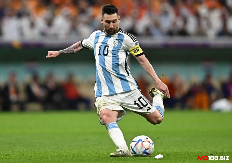 Lionel Messi tài sản gần 1 tỷ USD vận động viên bóng đá giàu nhất thế giới