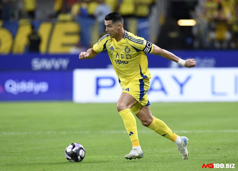 Cristiano Ronaldo tài sản 1,2 tỷ USD vận động viên giàu nhất thế giới