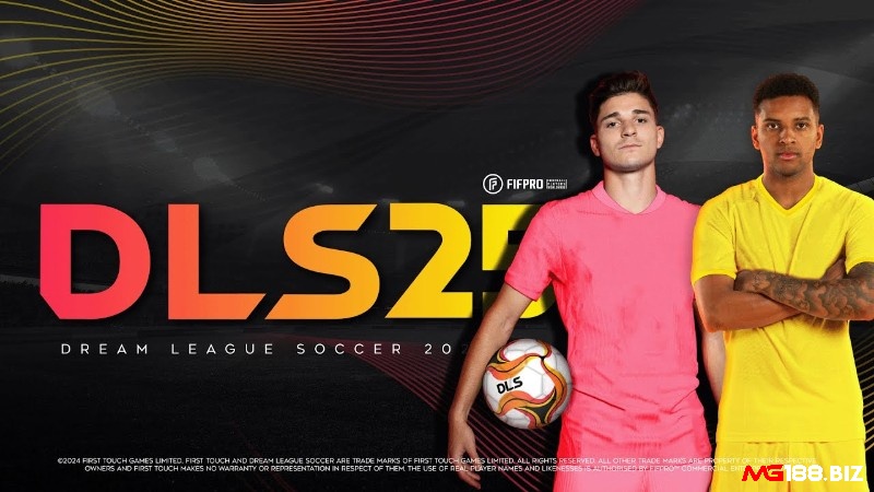 Dream League Soccer kết hợp xây dựng câu lạc bộ với những trận bóng trực tiếp